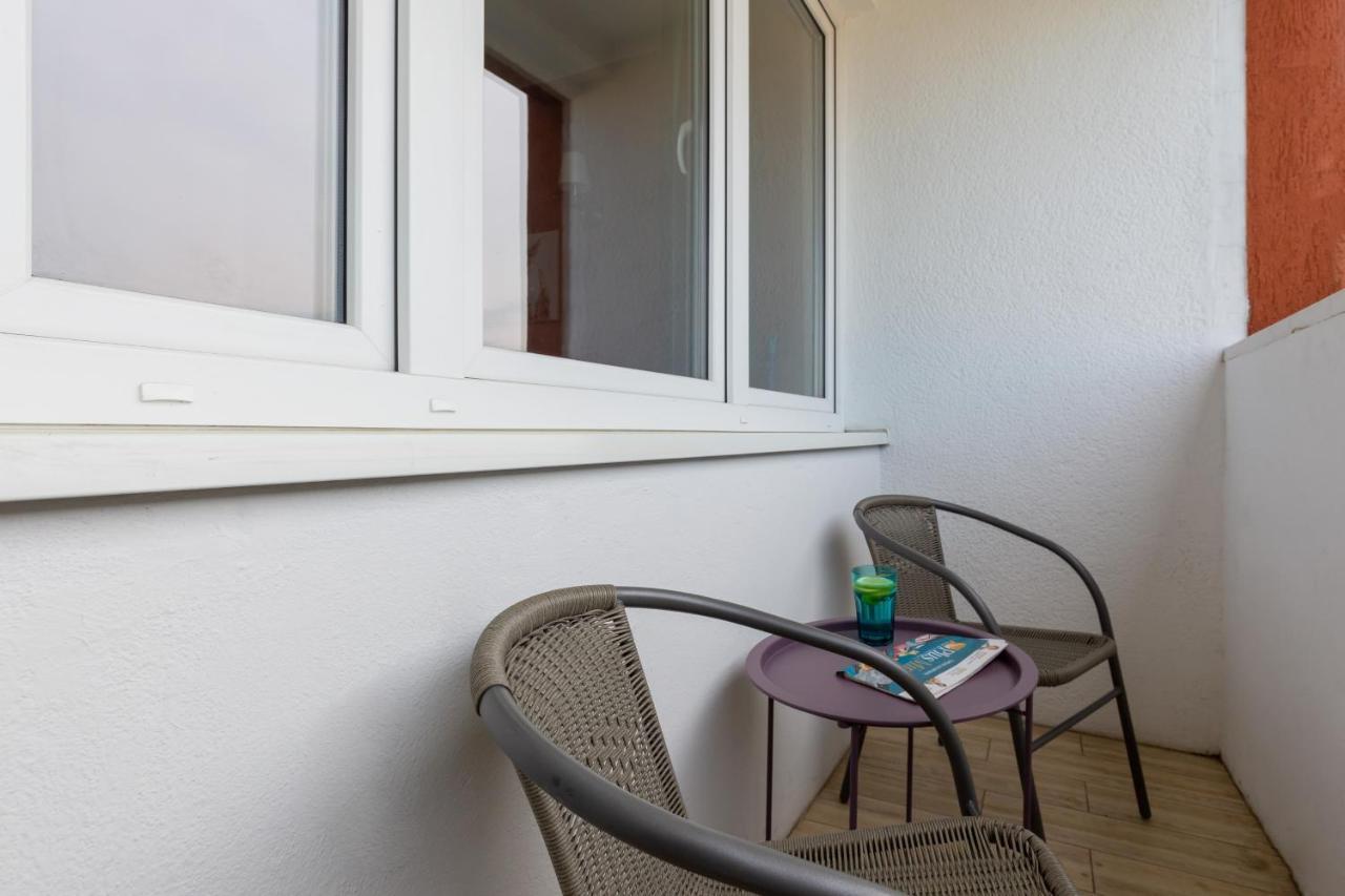 Apartaments Solec 79 By Noclegi Renters Варшава Екстериор снимка