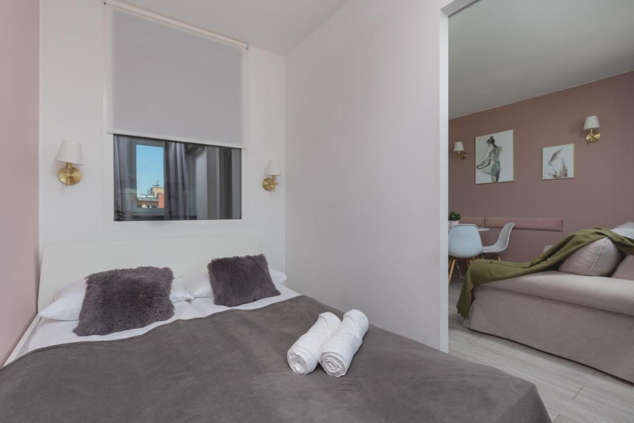 Apartaments Solec 79 By Noclegi Renters Варшава Екстериор снимка