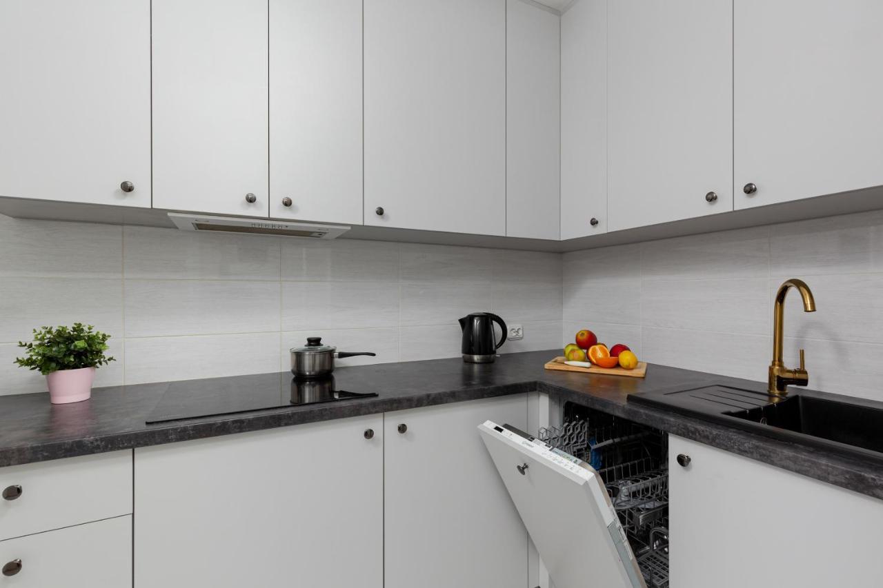 Apartaments Solec 79 By Noclegi Renters Варшава Екстериор снимка