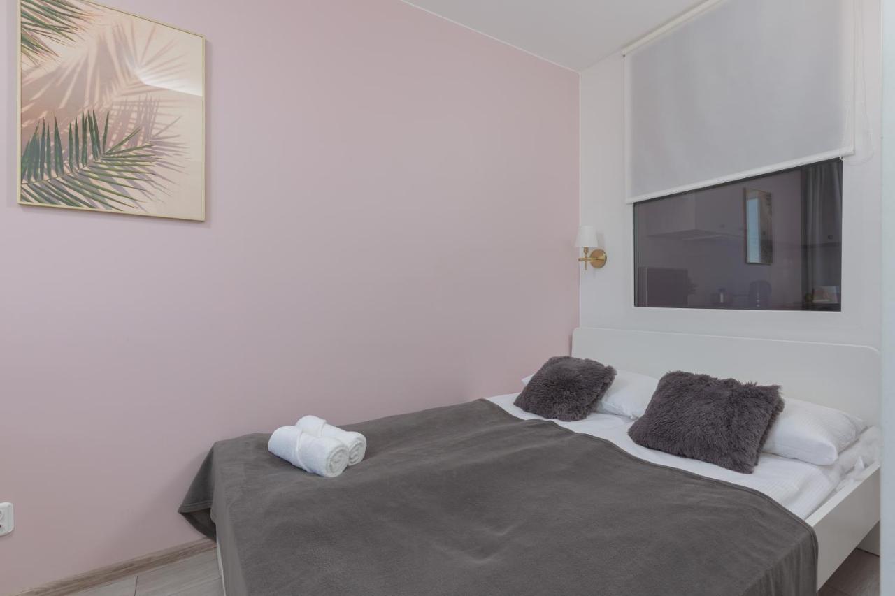 Apartaments Solec 79 By Noclegi Renters Варшава Екстериор снимка