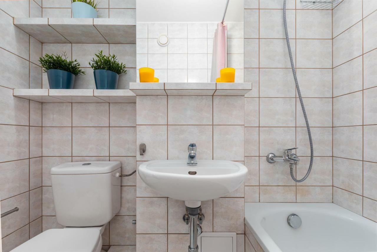 Apartaments Solec 79 By Noclegi Renters Варшава Екстериор снимка